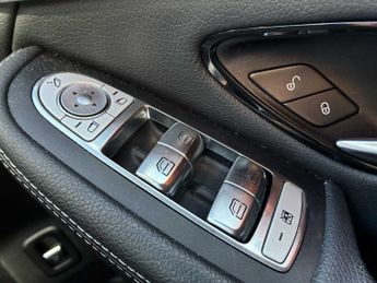 Mercedes-Benz GLC Glc 250D 4Matic Amg Line Premium 5Dr 9G-Tronic