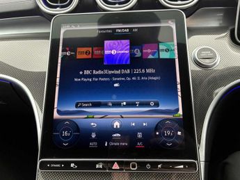 MERCEDES-BENZ C CLASS C200 Amg Line 5Dr 9G-Tronic