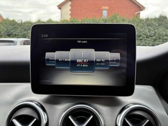 MERCEDES-BENZ GLA Gla 220D 4Matic Amg Line 5Dr Auto