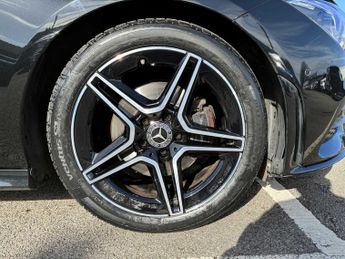 MERCEDES-BENZ CLA Cla 180 Amg Line Premium 4Dr Tip Auto