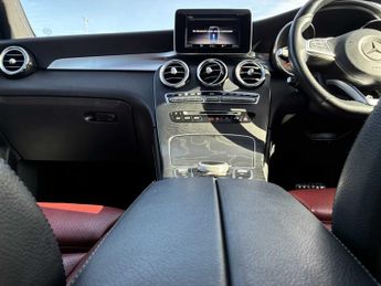 MERCEDES-BENZ GLC COUPE Glc 250D 4Matic Amg Line Premium 5Dr 9G-Tronic