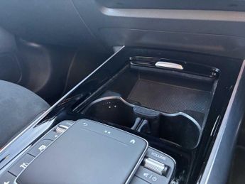 MERCEDES-BENZ EQA Eqa 250 140Kw Amg Line 66.5Kwh 5Dr Auto