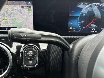 MERCEDES-BENZ CLA Cla 180 Amg Line 4Dr Tip Auto