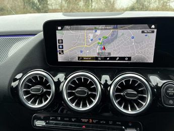 MERCEDES-BENZ GLA Gla 220D 4Matic Amg Line Executive 5Dr Auto