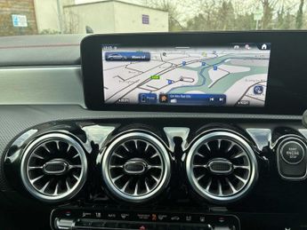 MERCEDES-BENZ CLA Cla 250E Amg Line Premium 5Dr Tip Auto