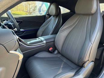 MERCEDES-BENZ CLE Cle 300 4Matic Amg Line Premium + 2Dr 9G-Tronic