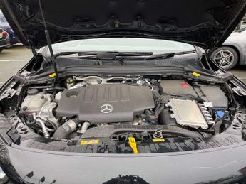 MERCEDES-BENZ GLA Gla 220D 4Matic Amg Line Premium Plus 5Dr Auto