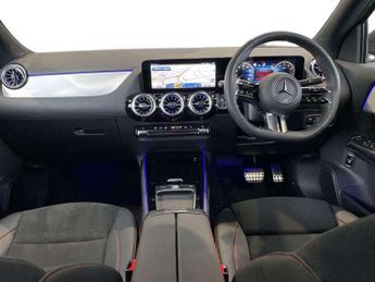 MERCEDES-BENZ GLA Gla 200 Amg Line Executive 5Dr Auto