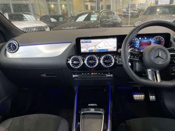 MERCEDES-BENZ GLA Gla 200 Amg Line Executive 5Dr Auto