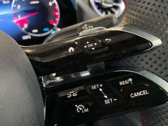 MERCEDES-BENZ GLA Gla 200 Amg Line Executive 5Dr Auto