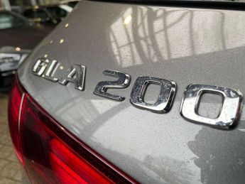 MERCEDES-BENZ GLA Gla 200 Amg Line Executive 5Dr Auto