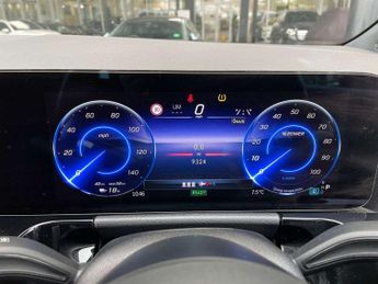 MERCEDES-BENZ EQA Eqa 250+ 140Kw Amg Line Premium 70.5Kwh 5Dr Auto