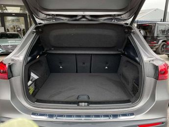 MERCEDES-BENZ EQA Eqa 250+ 140Kw Amg Line Premium 70.5Kwh 5Dr Auto