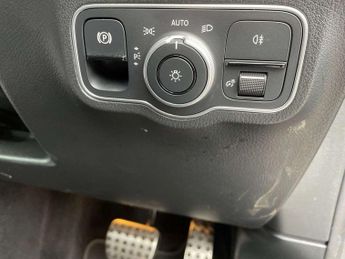 MERCEDES-BENZ EQA Eqa 250+ 140Kw Amg Line Premium 70.5Kwh 5Dr Auto