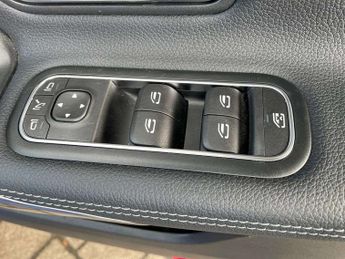 Mercedes-Benz CLA Cla 250E Amg Line Premium Plus 5Dr Tip Auto