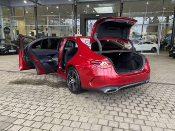MERCEDES-BENZ E CLASS E220D Amg Line Premium 4Dr 9G-Tronic