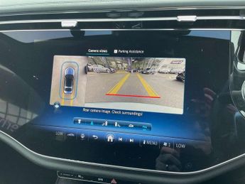 Mercedes-Benz E CLASS E220D Amg Line Premium 4Dr 9G-Tronic