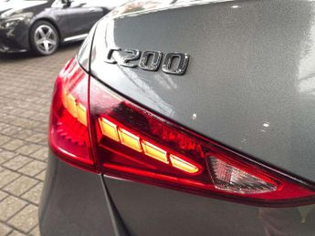 MERCEDES-BENZ C CLASS C200 Exclusive Luxury 4Dr 9G-Tronic