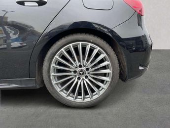 MERCEDES-BENZ A CLASS A180 Amg Line Premium Plus 5Dr Auto