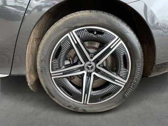 MERCEDES-BENZ EQE Eqe 350+ 215Kw Amg Line Edition 96Kwh 4Dr Auto