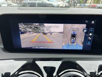 MERCEDES-BENZ CLA Cla 220D Amg Line Premium Plus 5Dr Tip Auto