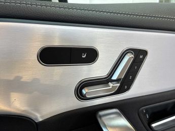 MERCEDES-BENZ CLA Cla 220D Amg Line Premium Plus 5Dr Tip Auto