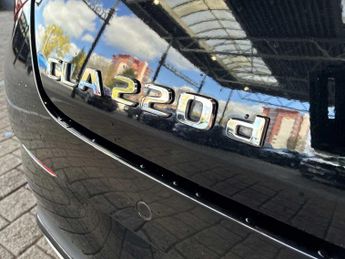MERCEDES-BENZ CLA Cla 220D Amg Line Premium Plus 5Dr Tip Auto
