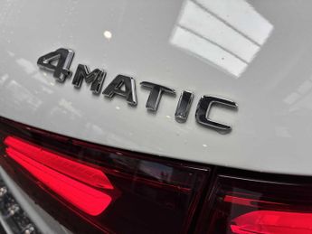 MERCEDES-BENZ GLA Gla 220D 4Matic Amg Line Premium Plus 5Dr Auto