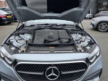 MERCEDES-BENZ E CLASS E200 Amg Line 4Dr 9G-Tronic