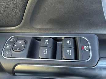 MERCEDES-BENZ GLA Gla 200D Sport Executive 5Dr Auto