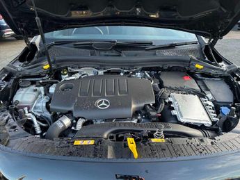 MERCEDES-BENZ GLA Gla 200D Sport Executive 5Dr Auto
