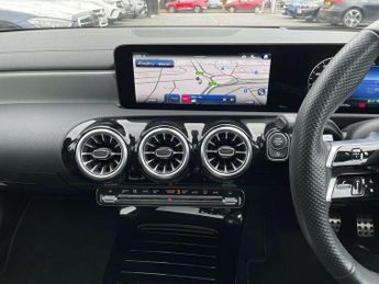 MERCEDES-BENZ CLA Cla 220D Amg Line Premium Plus 5Dr Tip Auto