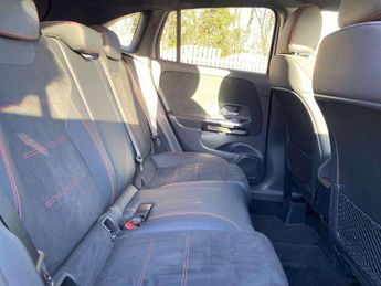 MERCEDES-BENZ GLA Gla 220D 4Matic Amg Line Executive 5Dr Auto