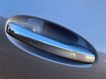 MERCEDES-BENZ GLA Gla 220D 4Matic Amg Line Executive 5Dr Auto