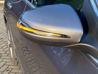 MERCEDES-BENZ GLA Gla 220D 4Matic Amg Line Executive 5Dr Auto