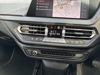 BMW 1 SERIES 118I [136] Sport 5Dr Step Auto [Live Cockpit Pro]