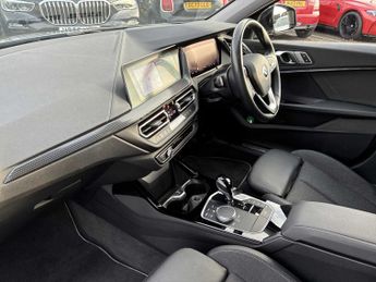 BMW 1 SERIES 118I [136] Sport 5Dr Step Auto [Live Cockpit Pro]