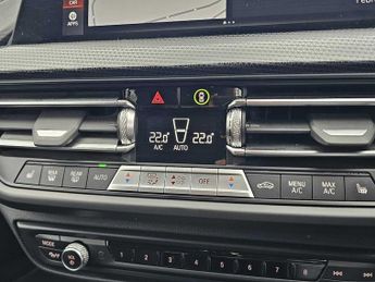 BMW 1 SERIES 118I [136] Sport 5Dr Step Auto [Live Cockpit Pro]