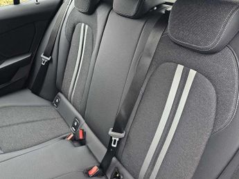 BMW 1 SERIES 118I [136] Sport 5Dr Step Auto [Live Cockpit Pro]