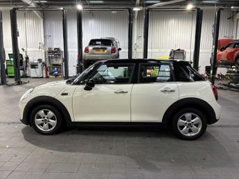 Mini HATCHBACK 1.5 Cooper Classic Ii 5Dr Auto