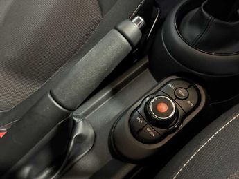 Mini HATCHBACK 1.5 Cooper Classic Ii 5Dr Auto