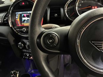 Mini HATCHBACK 1.5 Cooper Classic Ii 5Dr Auto