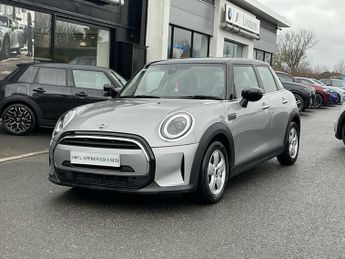 MINI Hatch 1.5 Cooper Classic Premium 5Dr