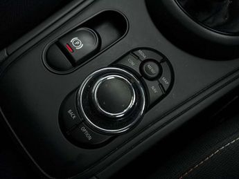 MINI COUNTRYMAN 1.5 Cooper Classic 5Dr Auto