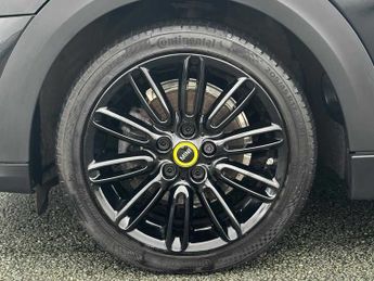 Mini HATCHBACK 135Kw Cooper S Level 2 33Kwh 3Dr Auto