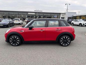 MINI HATCHBACK 1.5 Cooper 5Dr Auto