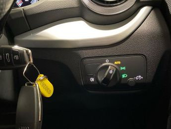 AUDI Q2 1.5 Tfsi Cod 35 Black Edition Suv 5Dr Petrol S Tronic Euro 6 (S/