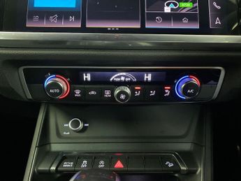 AUDI Q3 2.0 Tfsi 40 S Line Sportback 5Dr Petrol S Tronic Quattro Euro 6 