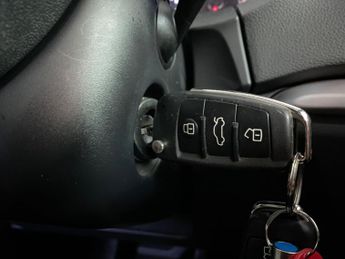 AUDI A3 1.5 Tfsi Cod 35 S Line Saloon 4Dr Petrol S Tronic Euro 6 (S/S) (