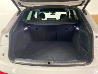 AUDI Q5 40 Tdi Quattro Black Edition 5Dr S Tronic